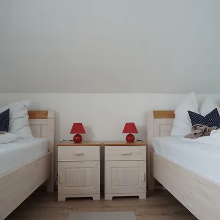 Haus Leonora * Goehren (Ruegen)